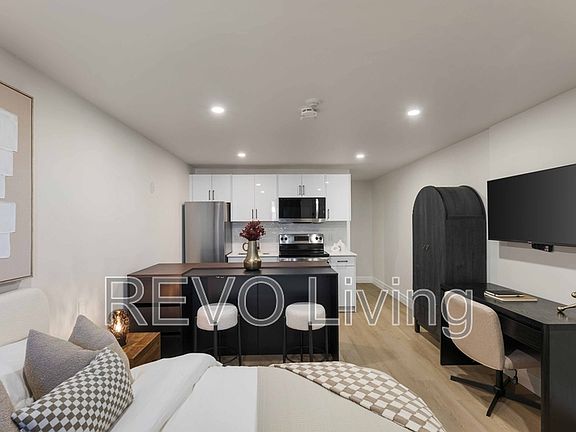 3rd image of 7800 Lundys Ln Unit 123