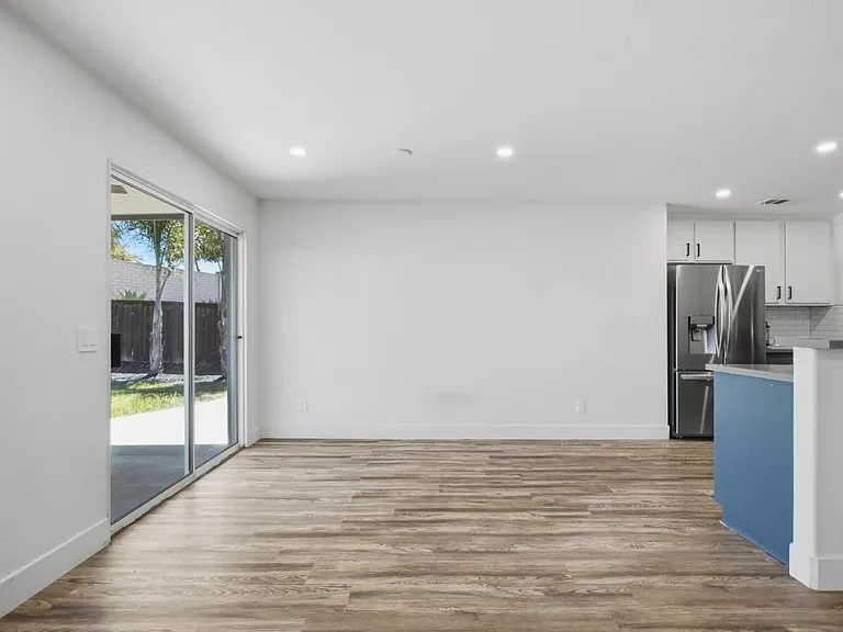 23856 Silver Summit Ct — Photo 11