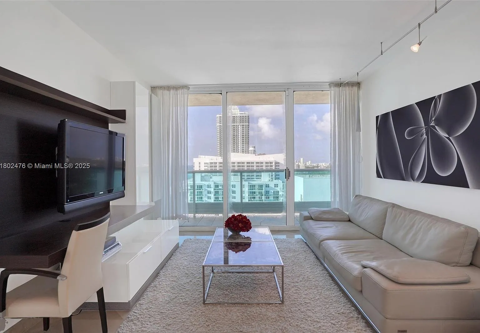 2 bed, 1750 sqft, $13,000 — Photo 2