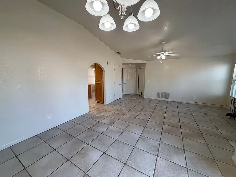 9201 Norseman Ct — Photo 4
