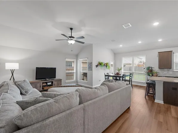 11220 Pallasite Ct, Lorena, TX 76655