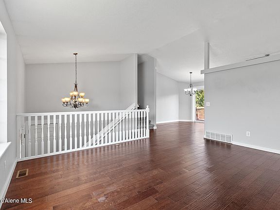 4th image of 2980 N Treaty Rock Blvd