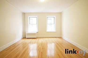 Rented by Link NY Realty