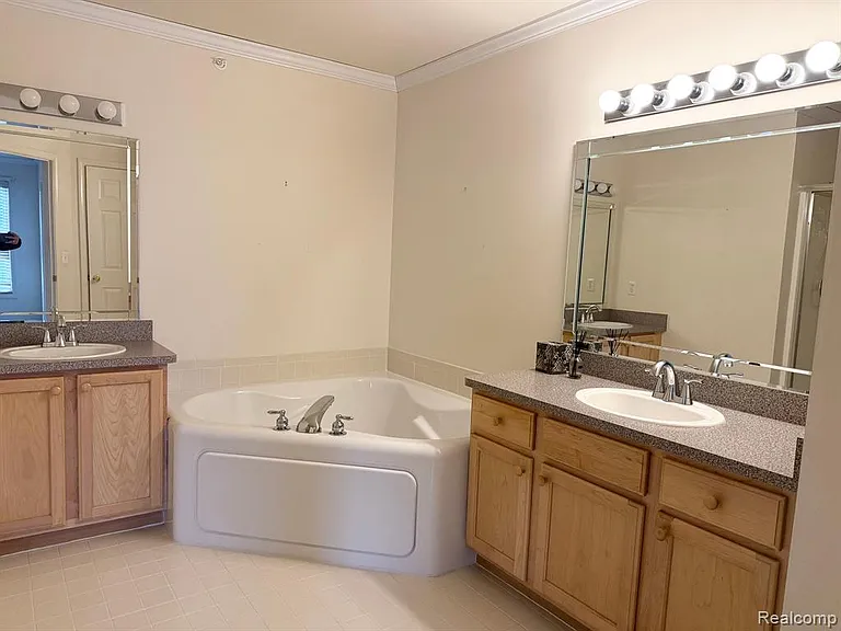 3930 Forester Blvd — Photo 11