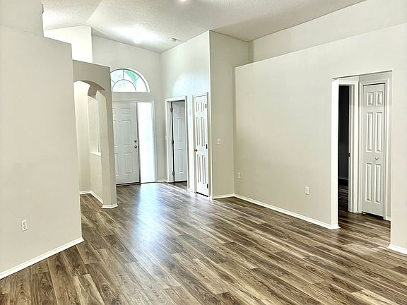 2nd image of 11167 Pinewood Cove Ln