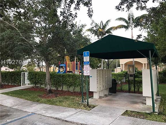 5th image of 8857 N Isles Cir #8857