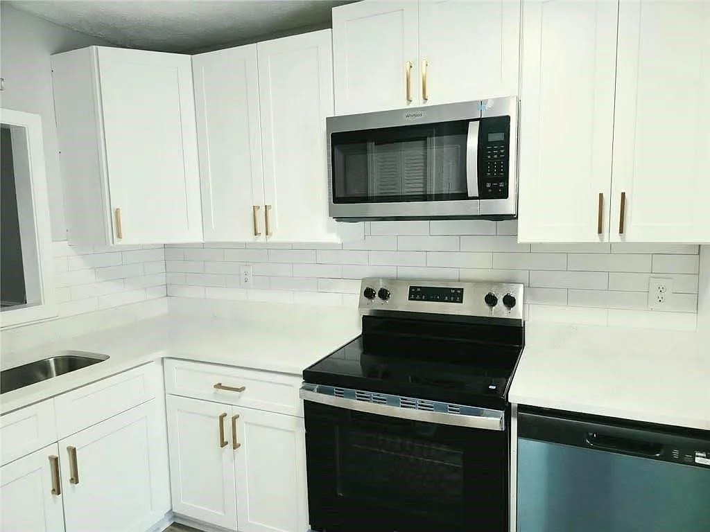 2 bed, 2.5 bath, 1200 sqft, $1,450 — Photo 3