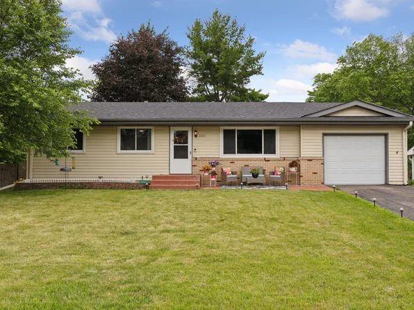 8701 40 1/2 Ave N, New Hope, MN 55427
