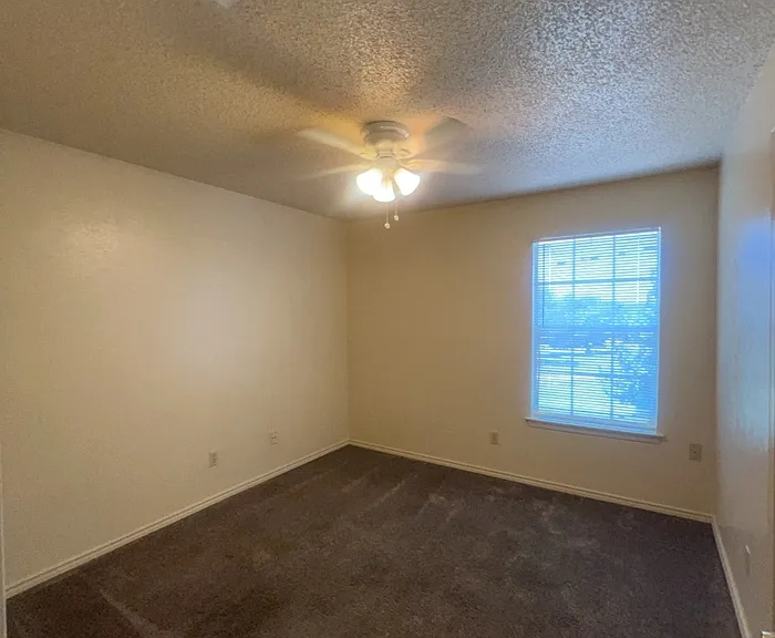 627 Overlook Ct — Photo 12