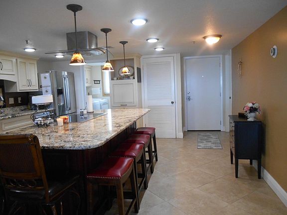 5th image of 554 Coral Ct Unit 404