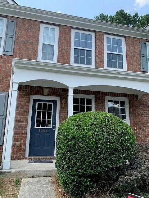 1507 Cove Creek Cir