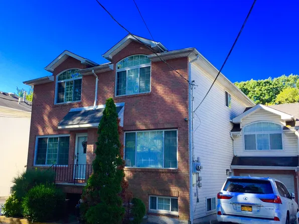 18 Pebble Ln, Staten Island, NY 10305
