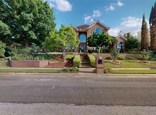 3122 Shadow Dr W, Arlington, TX 76006