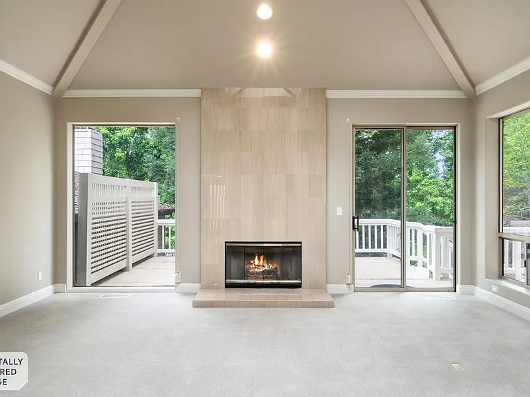 651 Manresa Ln — Photo 8
