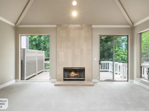 651 Manresa Ln, Los Altos, CA 94022