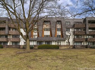 13200 W Heiden Cir UNIT 2207, Lake Bluff, IL 60044