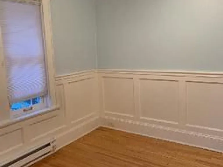 225 W Kent Rd — Photo 10