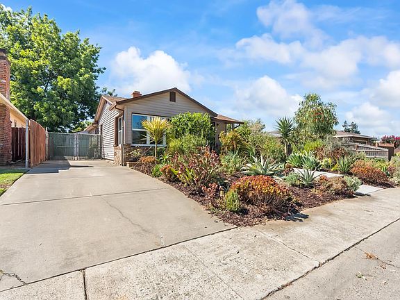 4th image of 4570 Soledad Ave