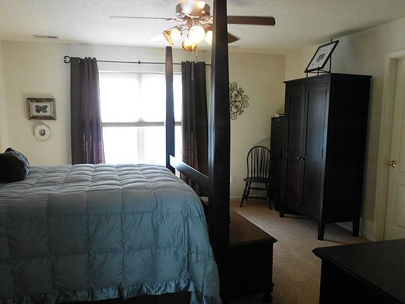 Master bdrm 15x15 walk-in closet and large bath