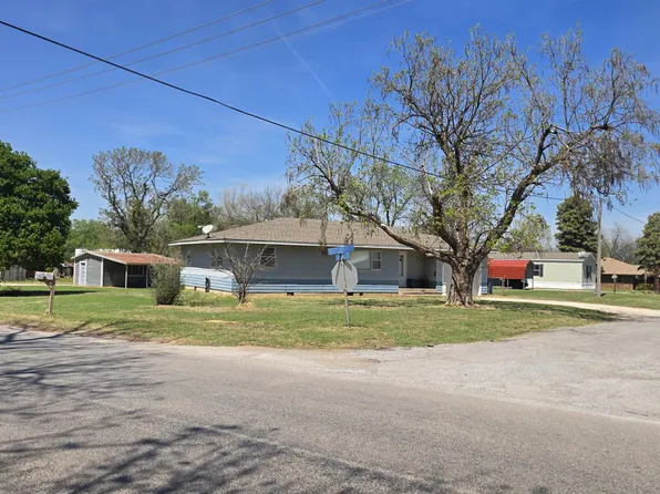 100 N Woodward St, Ames, OK 73718