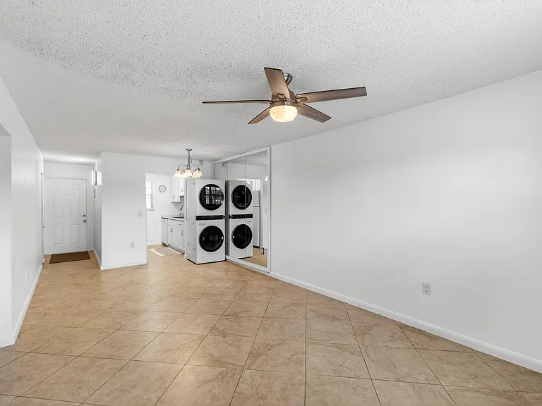 600 SW 2nd Ave #240 — Photo 36