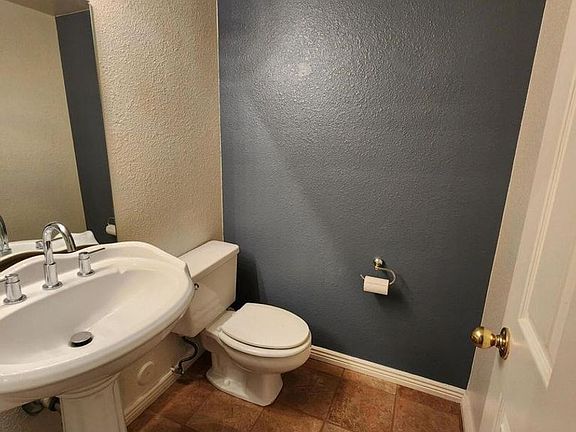 4th image of 3719 E Inverness Ave Unit 109