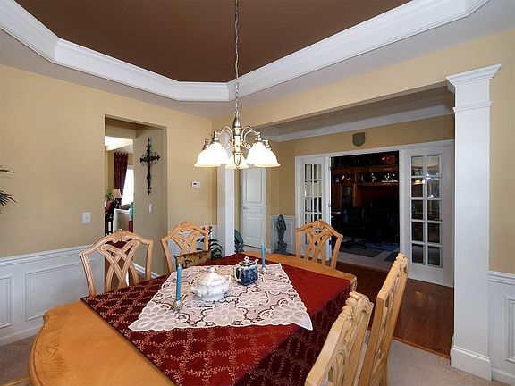 3rd image of 7810 Lamington Dr