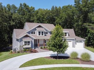 16153 Coventry Ln, Spring Lake, MI 49456