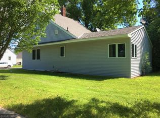 611 S 8th St, Bird Island, MN 55310