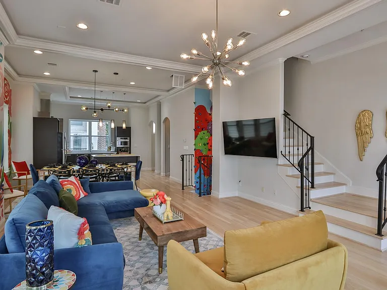 4114 Driscoll St — Photo 8
