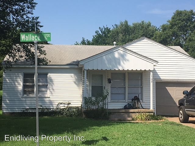 1st image of 1702 S Wallace Dr