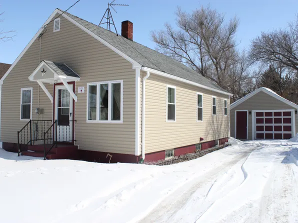 811 11th St, Eureka, SD 57437