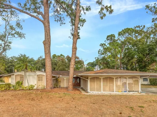 8306 W Forest Cir, Tampa, FL 33615