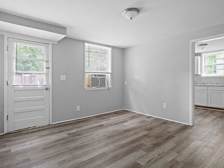 427 Circle Dr — Photo 28
