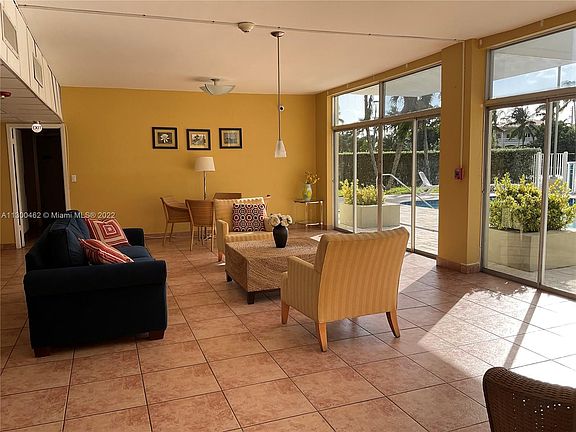 4th image of 9800 W Bay Harbor Dr APT 609
