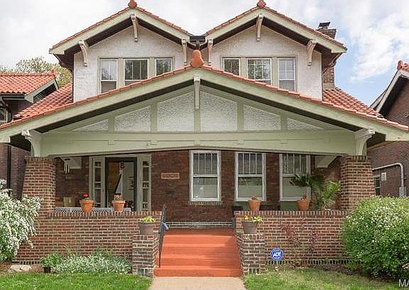 4th image of 4021 Flora Pl