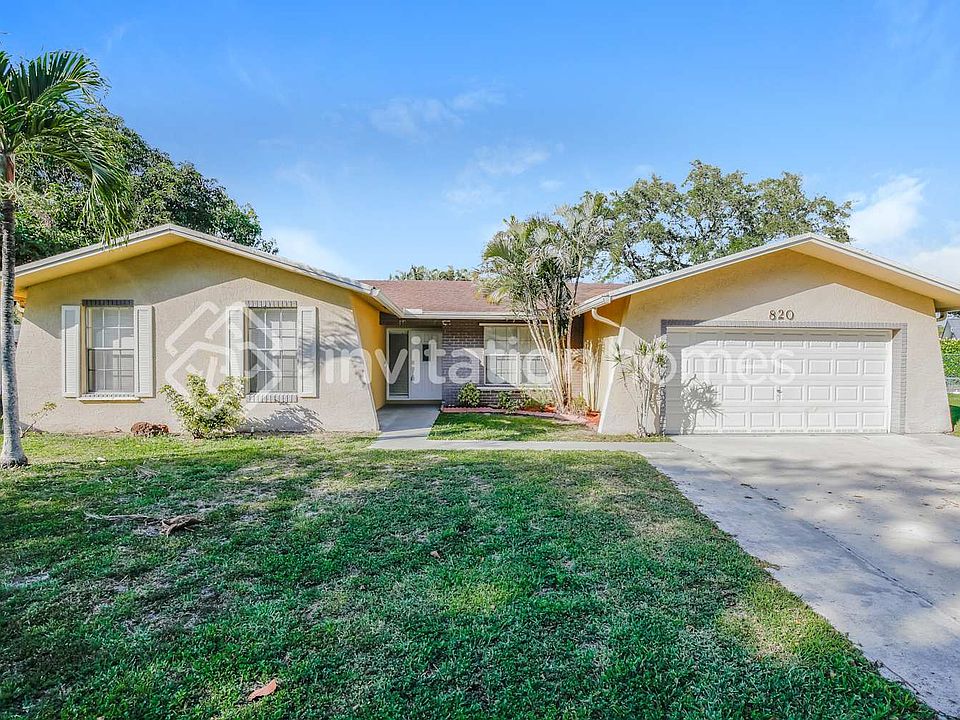 1st image of 820 NW 76th Ter