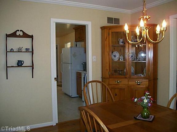 4th image of 1301 Alderman Dr