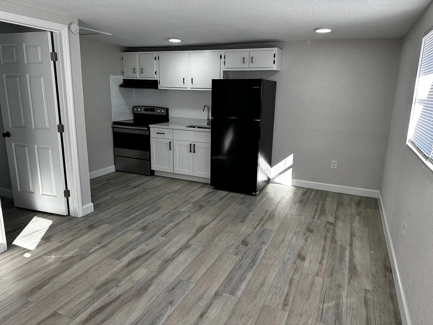 Spacious 1 Bedroom / 1 Bathroom apartment with a comfortable and functional layout. — Photo 3