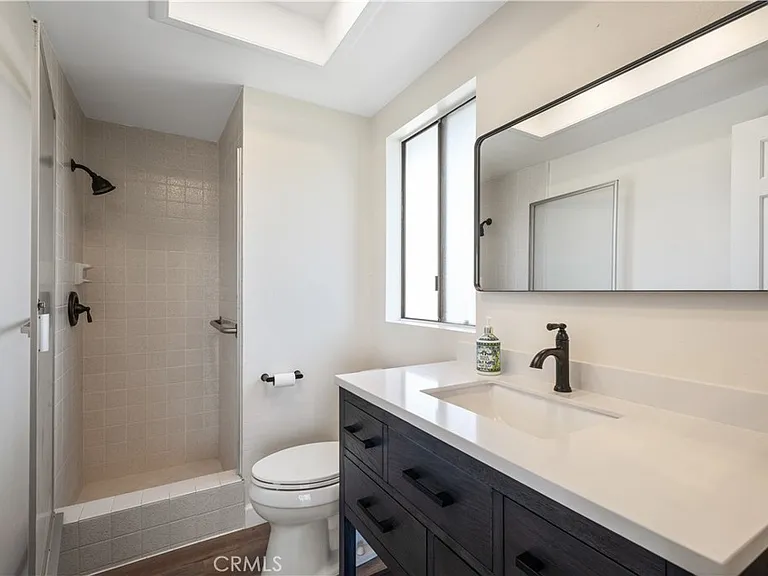 1150 W 13th St #306 — Photo 13