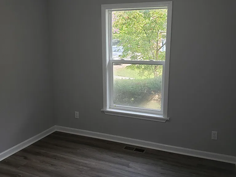 1410 Southfield Dr — Photo 12