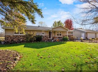 N4742 Thompson Rd, Shiocton, WI 54170