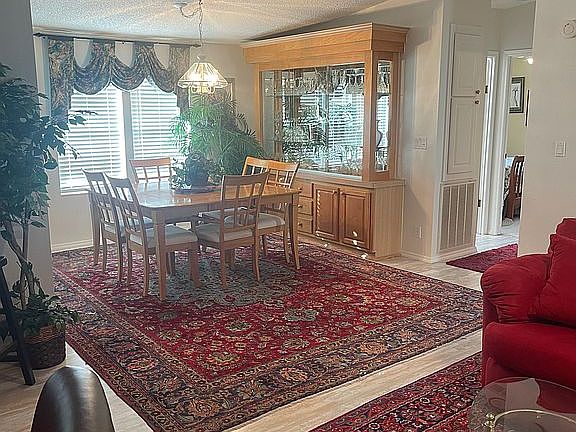 Formal Dining Area 