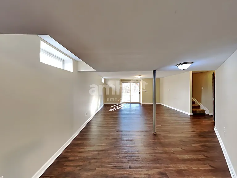 5469 Boucher Dr — Photo 19