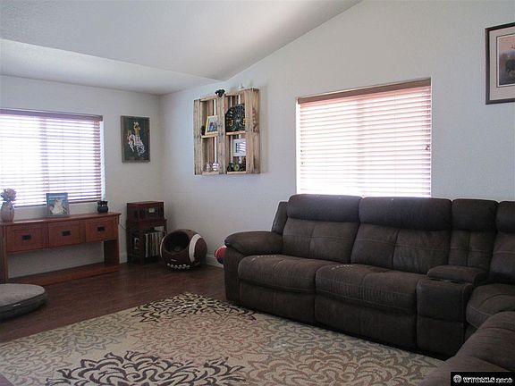 3rd image of 808 Talladega Dr