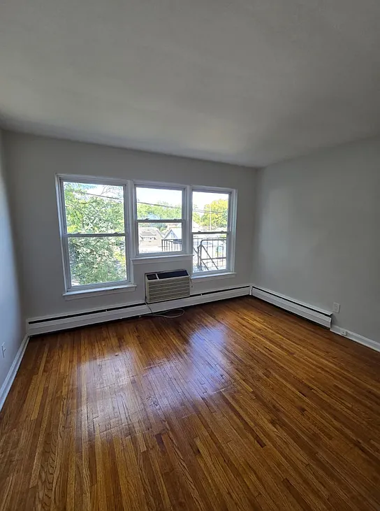2 bed, $1,850 — Photo 2