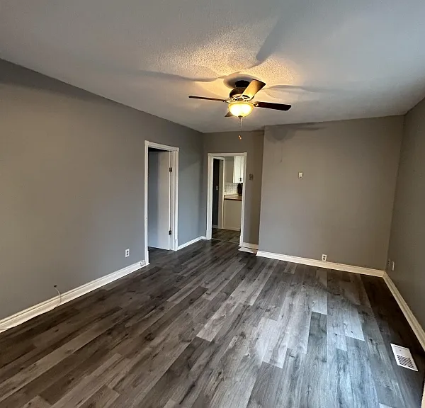 341 Melvin Ave — Photo 1