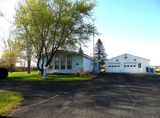811 Graham St, Coleman, MI 48618