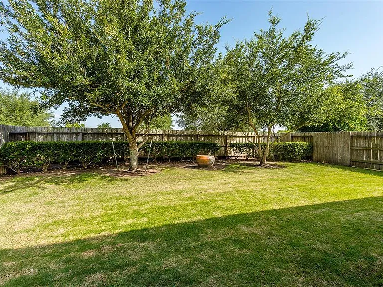 6639 Larocke Trl — Photo 18