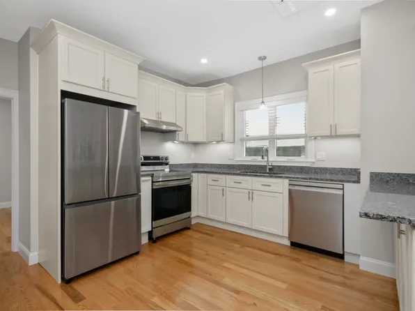 650 Dorchester Ave #1, Boston, MA 02127